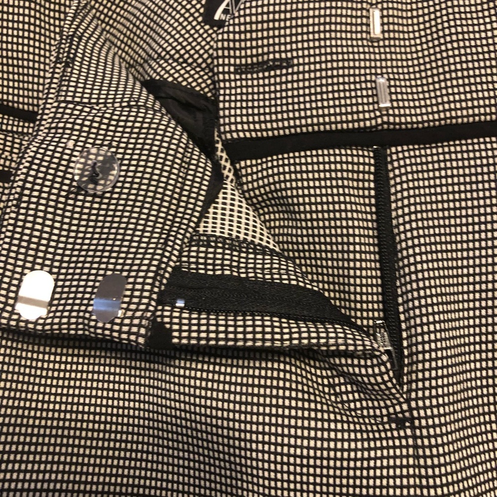 Checkered NY&C fitted pants.